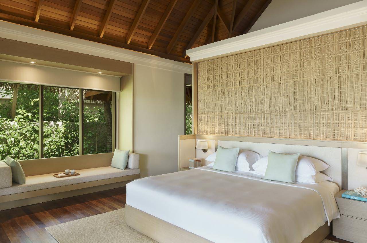 Deluxe Beach Bungalow with Pool, schlafen, Huvafen Fushi Maldives